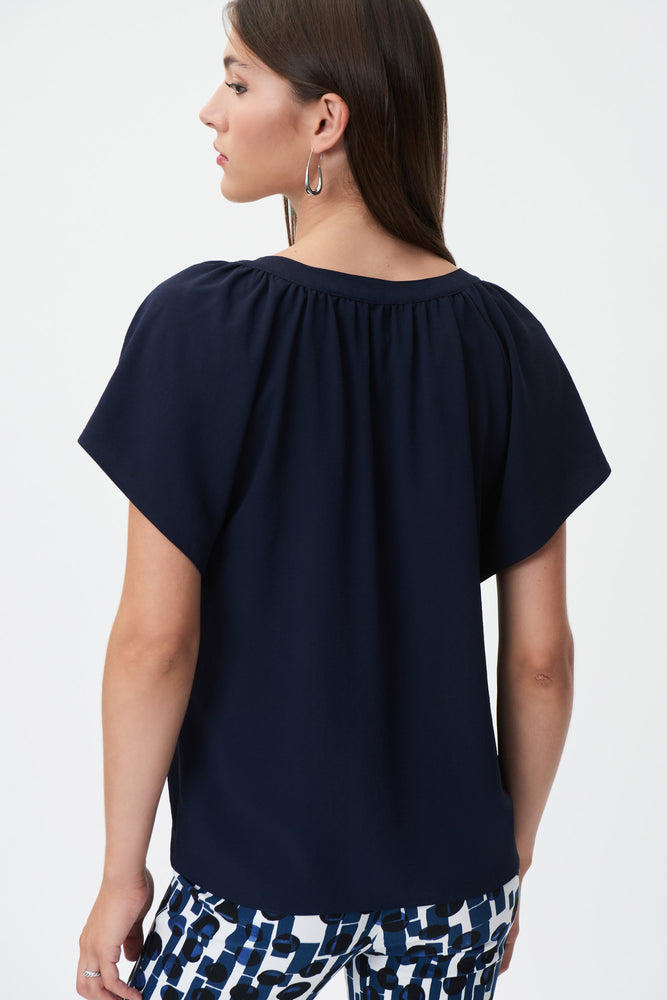 
                  
                    Charger l&amp;#39;image dans la galerie, JOSEPH RIBKOFF - BLOUSE - 232023 - MARINE
                  
                