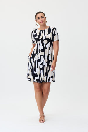 
                  
                    Charger l&amp;#39;image dans la galerie, JOSEPH RIBKOFF - ROBE - 232270 - MARINE/SABLE/IVOIRE
                  
                