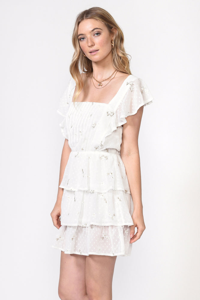 
                  
                    Charger l&amp;#39;image dans la galerie, Adelyn Rae - Robe brodée à pois
                  
                