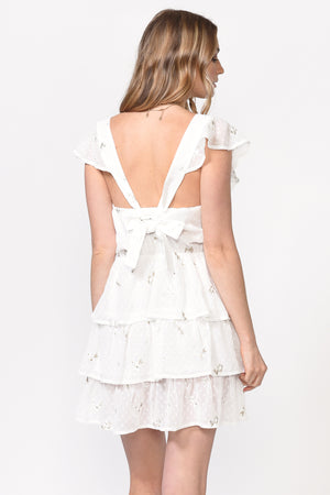 
                  
                    Charger l&amp;#39;image dans la galerie, Adelyn Rae - Robe brodée à pois
                  
                