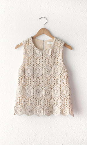 
                  
                    Charger l&amp;#39;image dans la galerie, Greylin - Camisole en dentelle
                  
                