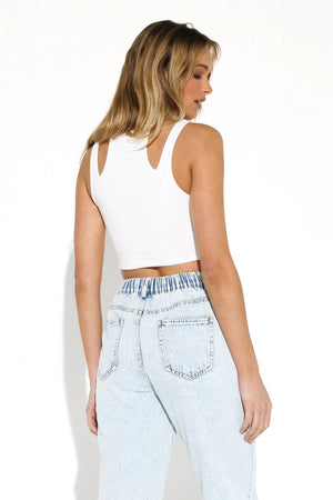 
                  
                    Charger l&amp;#39;image dans la galerie, Madison The Label - Camisole crop top
                  
                