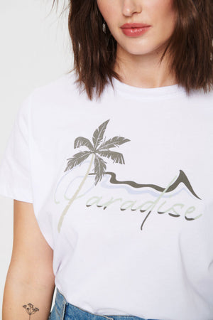 
                  
                    Charger l&amp;#39;image dans la galerie, Saint Tropez - T-shirt Paradise
                  
                