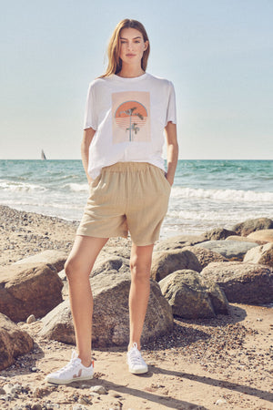 
                  
                    Charger l&amp;#39;image dans la galerie, Saint Tropez - T-shirt palmier
                  
                